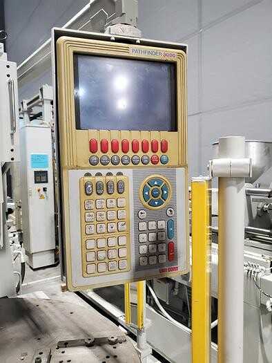 2000 Newbury 80vtc injection press - MECHANICAL PRESSES