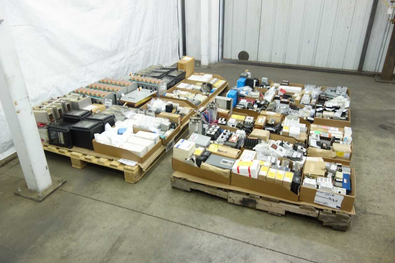 4 PALLETS OF ASSORTED ELECTRICAL CONTROLS - ELECTRICAL COMPONENTS