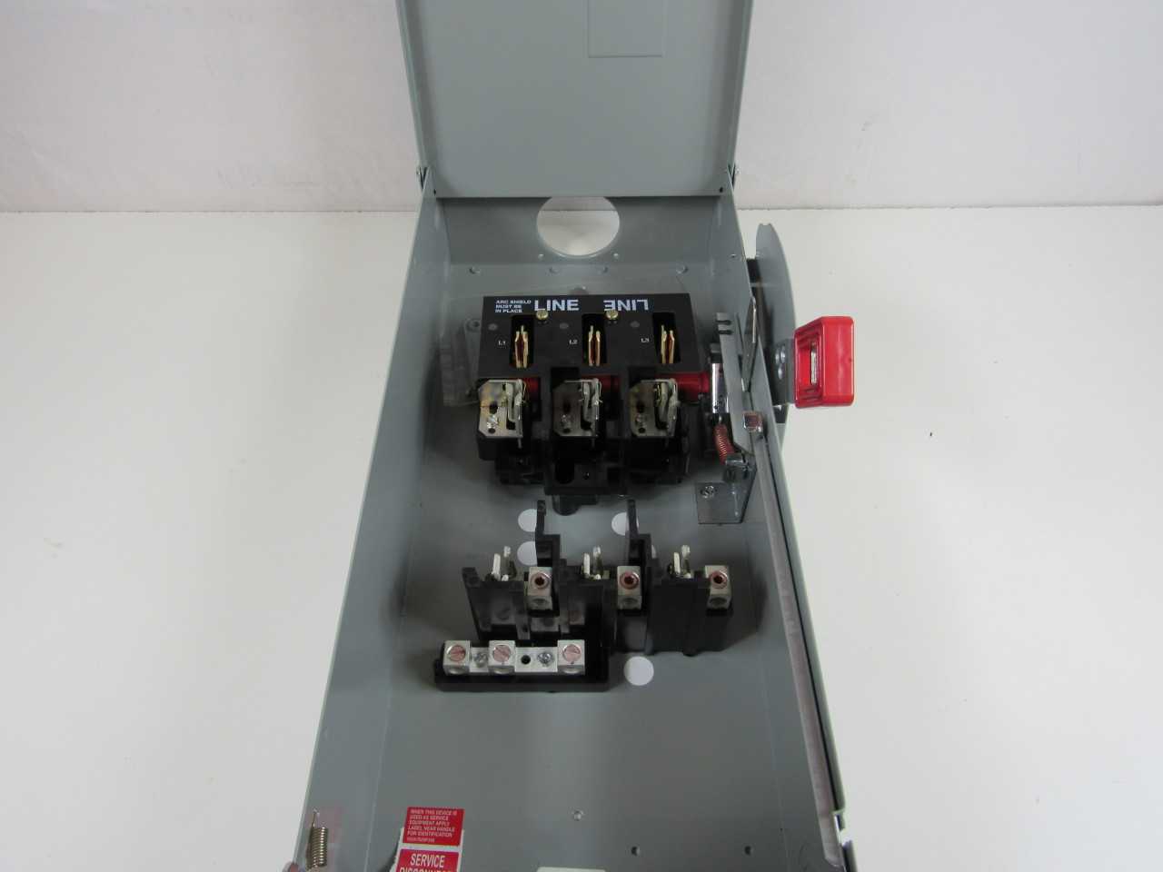 Quantity of 4x TH4323R Switches - ELECTRICAL COMPONENTS