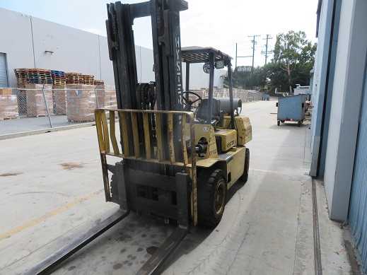Hyster Model 80 Forklift, 8000 Lb Capacity - FORKLIFTS