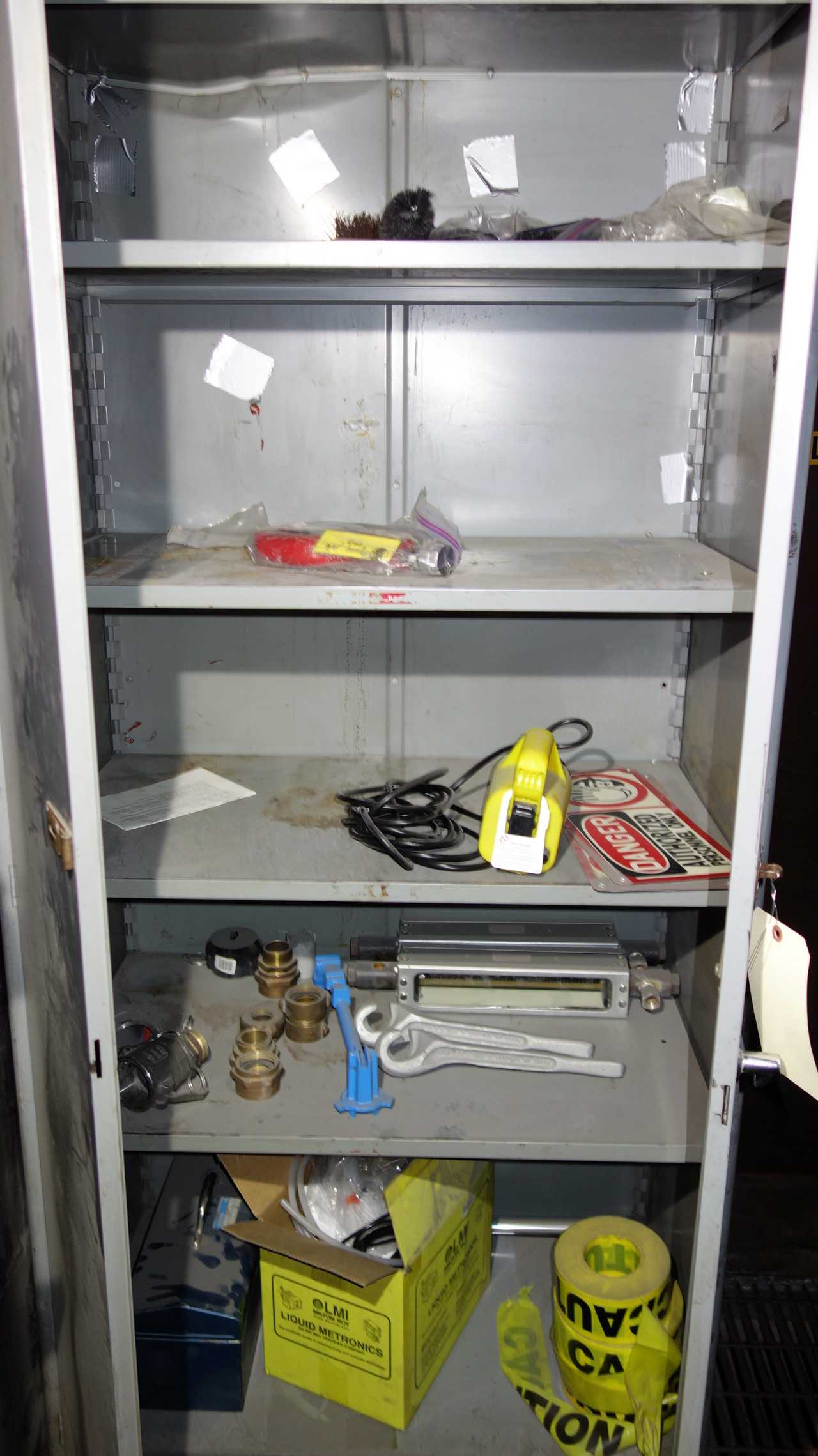 LOT OF 2 LYON AND TENNSCO CABINETS WITH CONTENTS - TOOL STORAGE