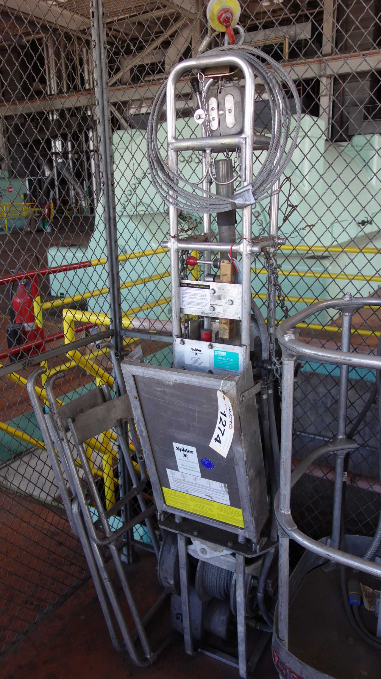 SPIDER ST-26 AIR POWERED SCAFFOLDING PLATFORM HOIST - LIFTING EQUIPMENT