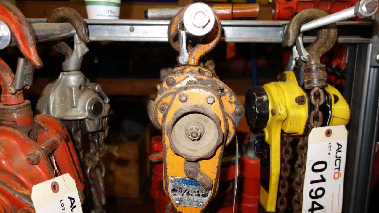 LOT OF 2 MASTERCRAFT 3/4 TON CHAIN HOIST COME ALONG - LIFTING EQUIPMENT