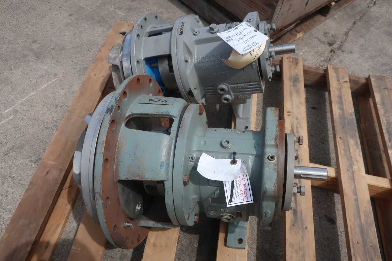 LOT OF 2 ASSORTED GOULD PUMPS - PUMPS