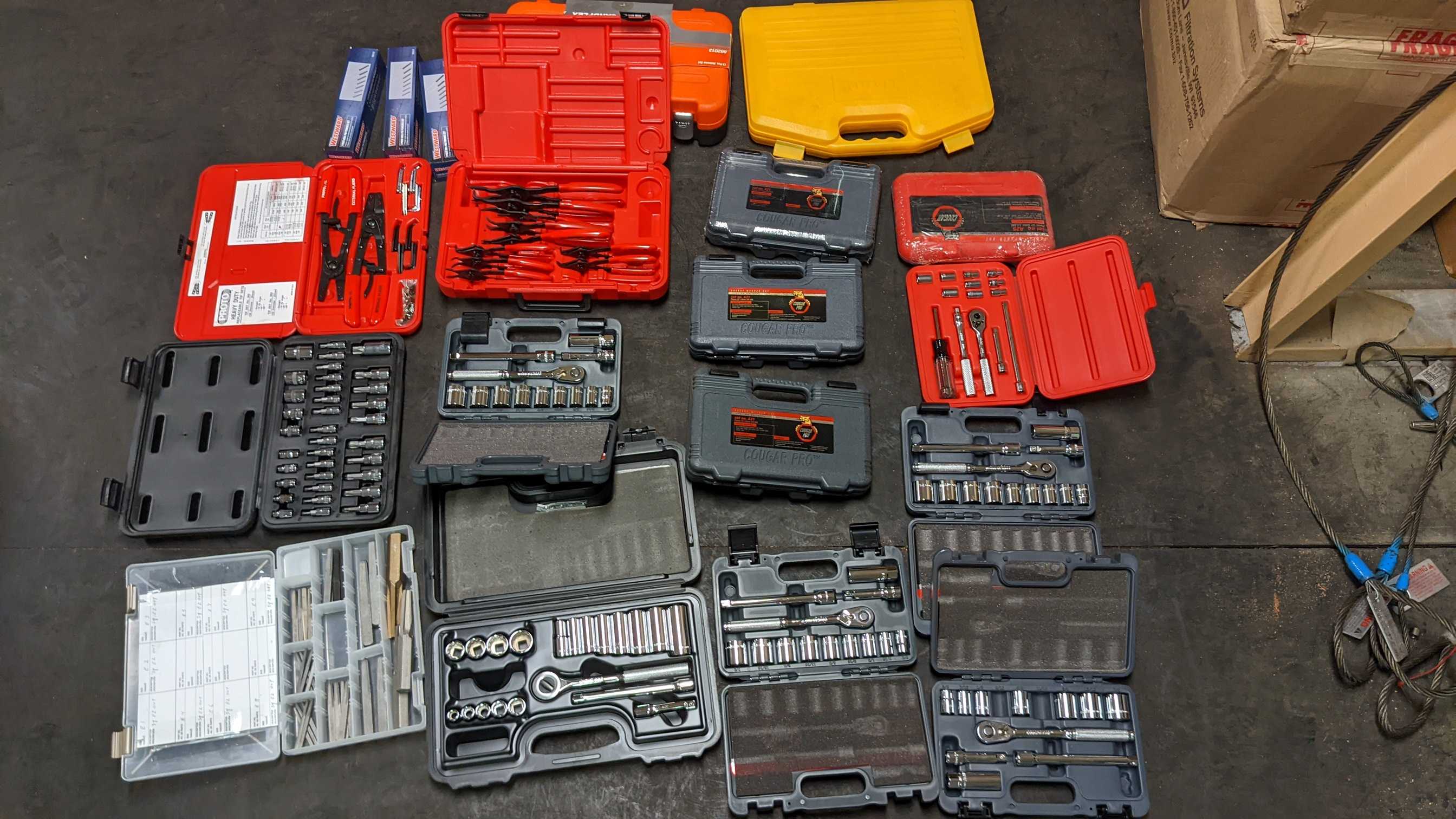 JOBOX AND CONTENTS - ELECTRIC POWER TOOLS JOBOX AND CONTENTS - ELECTRIC POWER TOOLS