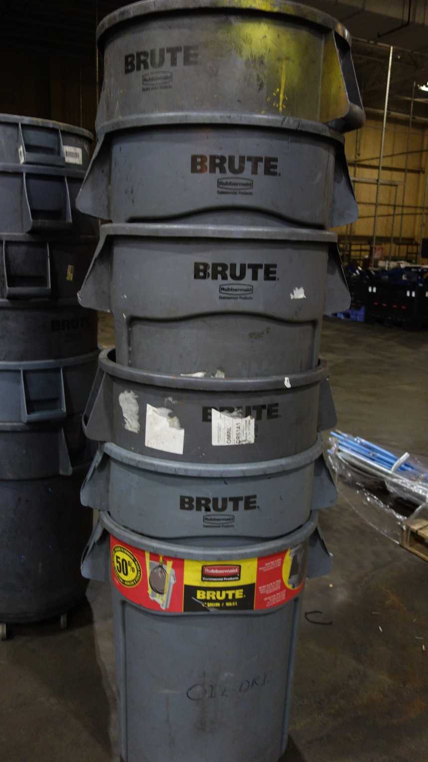 LOT OF 12 RUBBERMAID BRUTE 44 GALLON TRASH CONTAINERS - PLANT & FACILITY