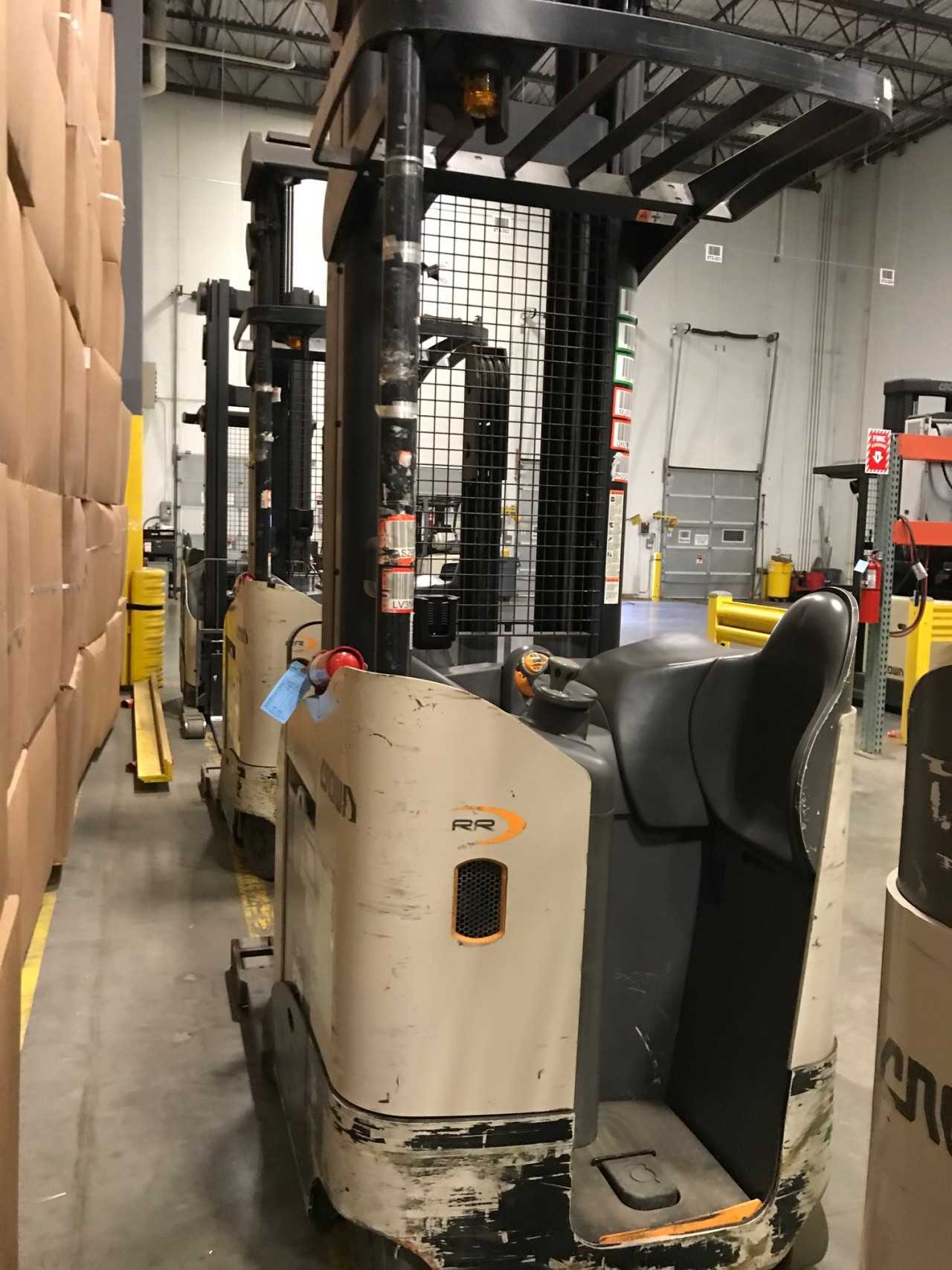 2011 Crown RR5725-45 reach truck, Rogers, MN - REACH TRUCKS