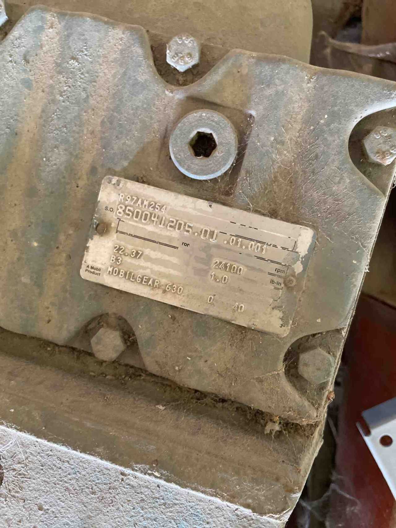 ASSORTED PALLET OF GEAR REDUCER, SHEAVE & SPROCKET - INDUSTRIAL PARTS