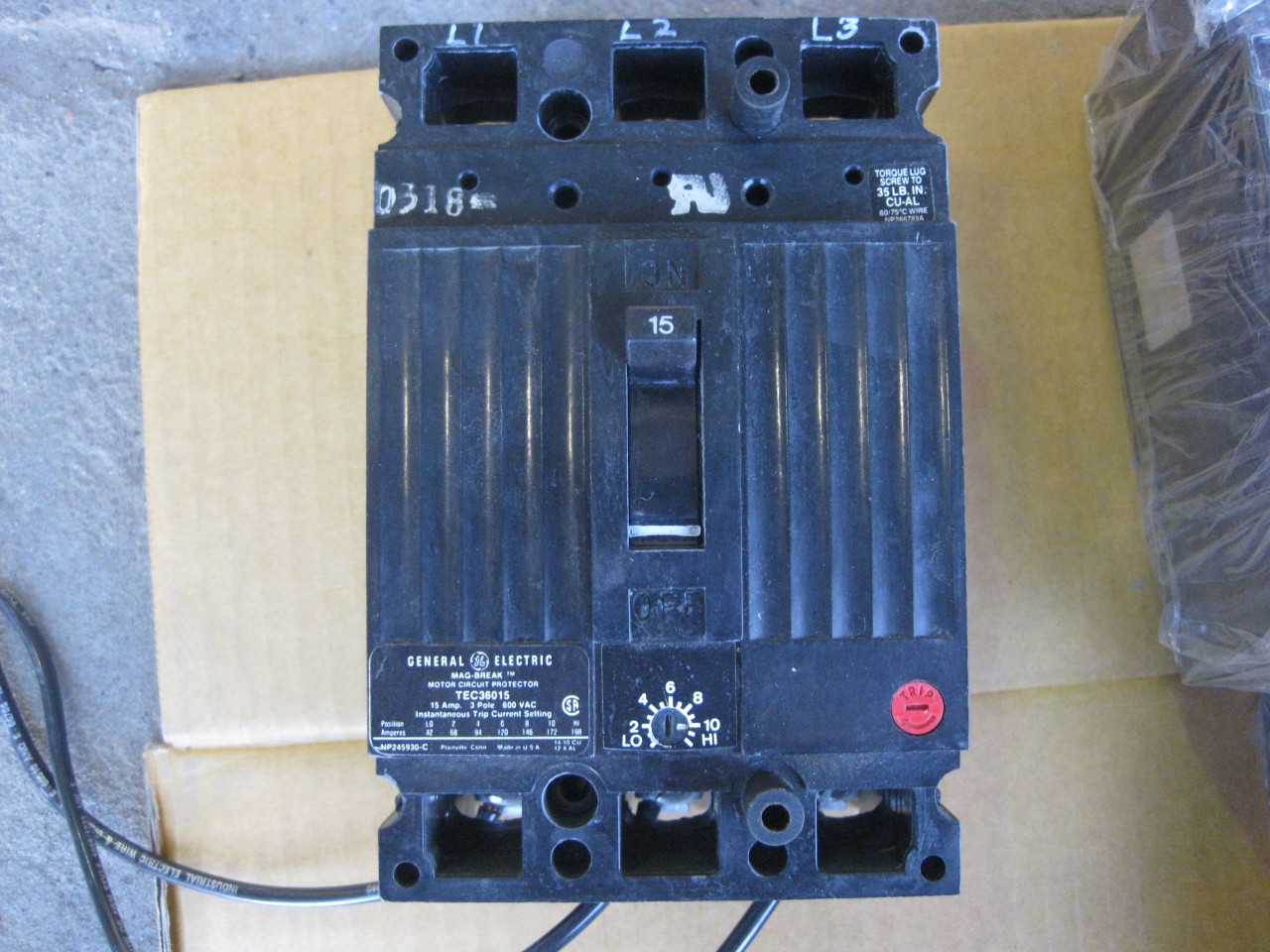 MIXED LOT OF WESTINGHOUSE BREAKERS (QTY 12) - CIRCUIT BREAKERS