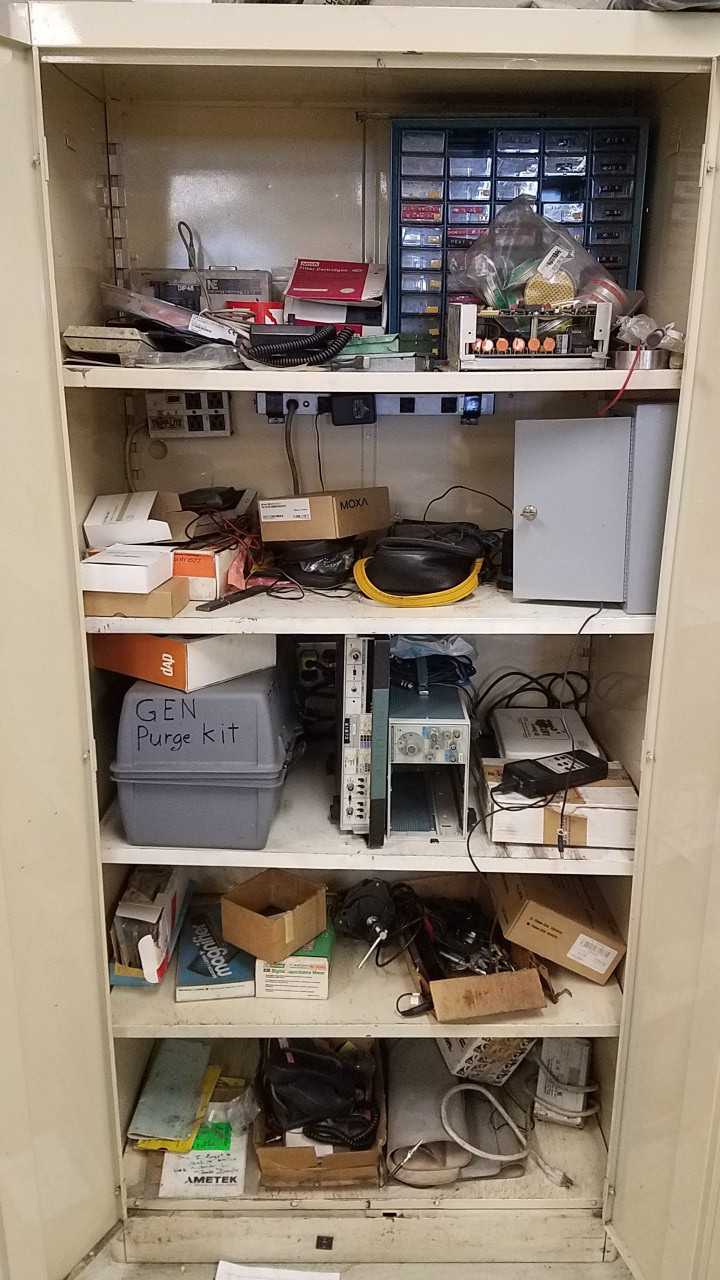 CABINET W/ CONTENTS, ASSORTED TEST EQUIPMENT, ELECTRICAL - ELECTRICAL TESTING EQUIPMENT