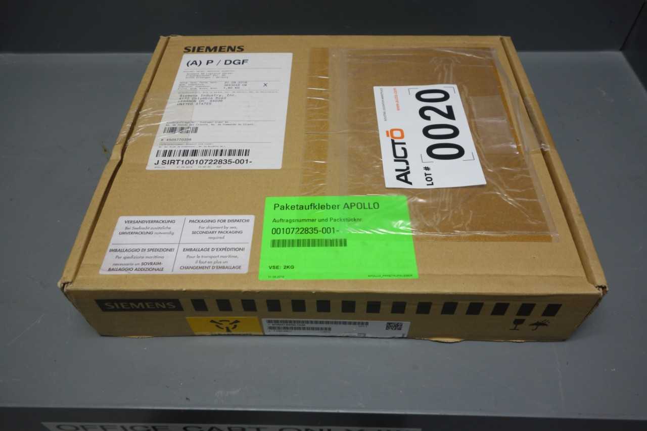 Siemens 6FC5247-0AF22-1AA0 Sinumerik operator interface - AUTOMATION & CONTROLS
