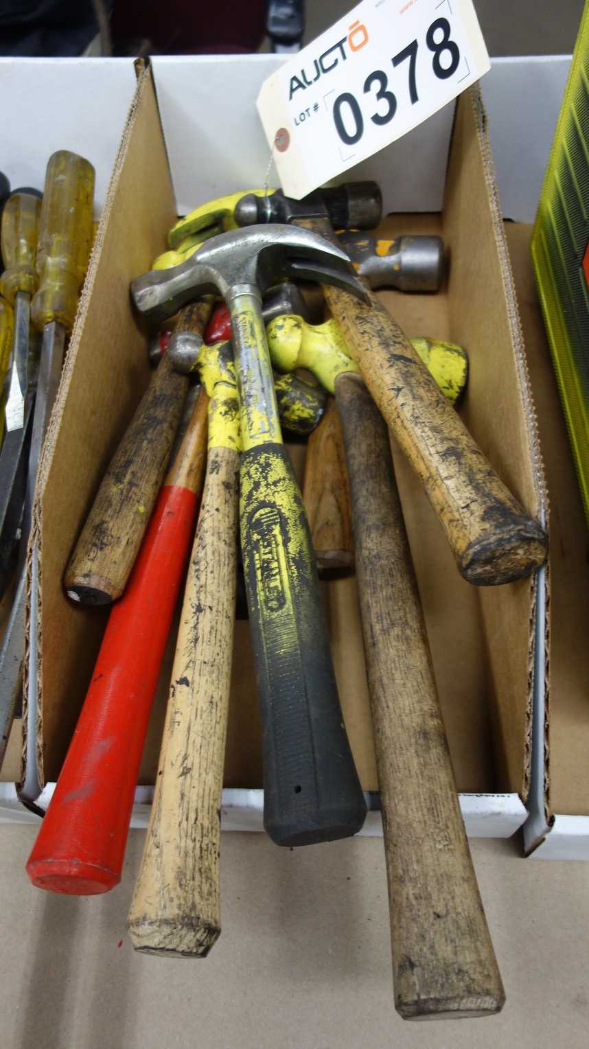 LOT OF BALL PEEN AND CLAW HAMMERS - HAND TOOLS
