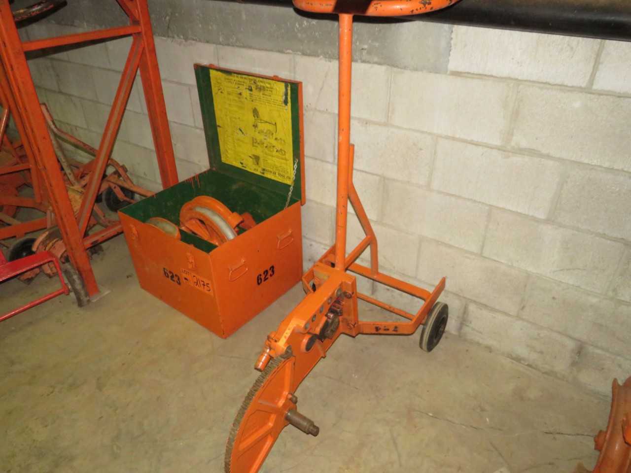 GREENLEE 1818 MECHANICAL PIPE BENDER 1/2" TO 2" W/ SHOE STORAGE BOX - ELECTRIC POWER TOOLS
