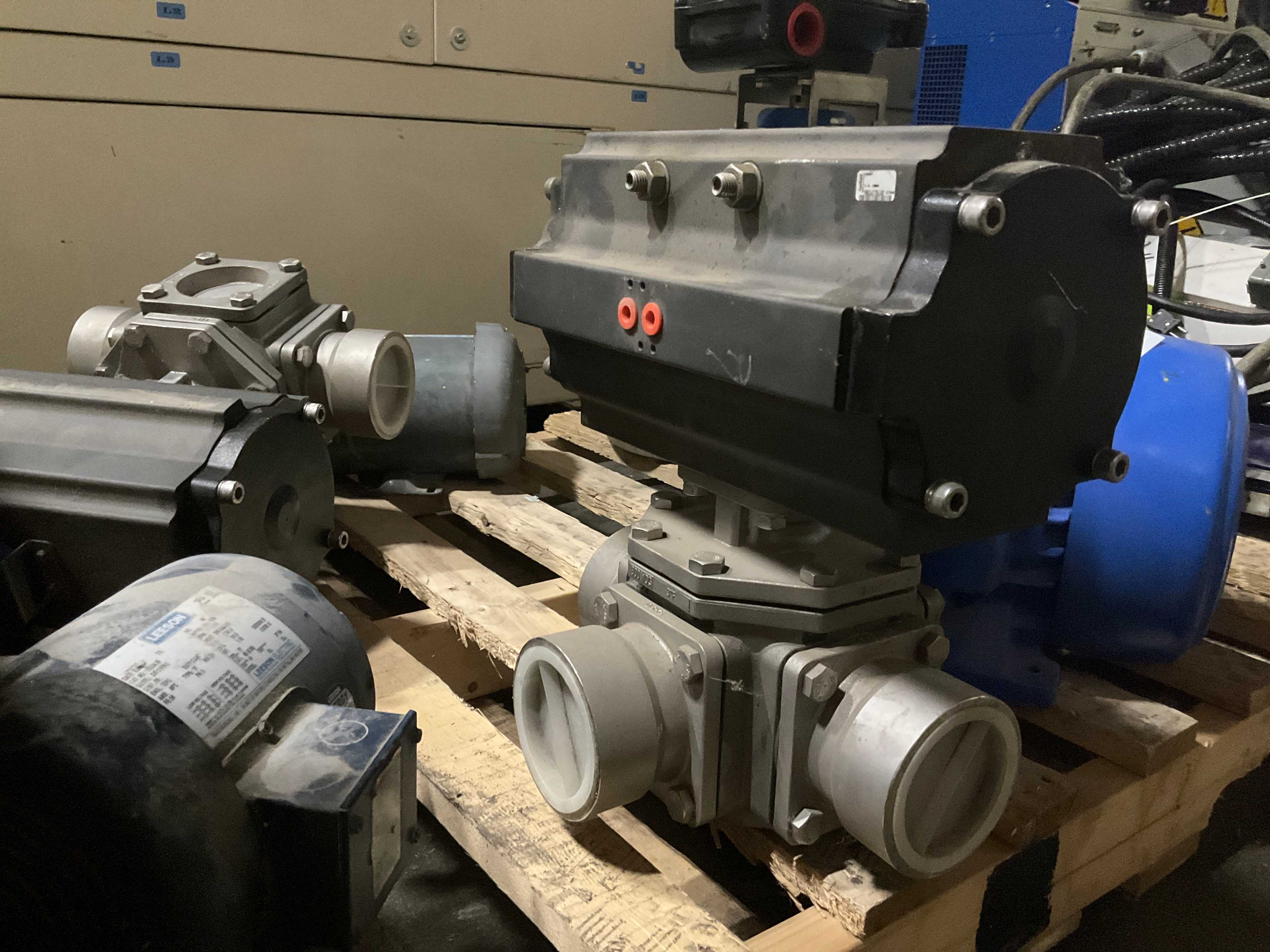 BULK LOT OF MOTORS AND VALVES - INDUSTRIAL PARTS