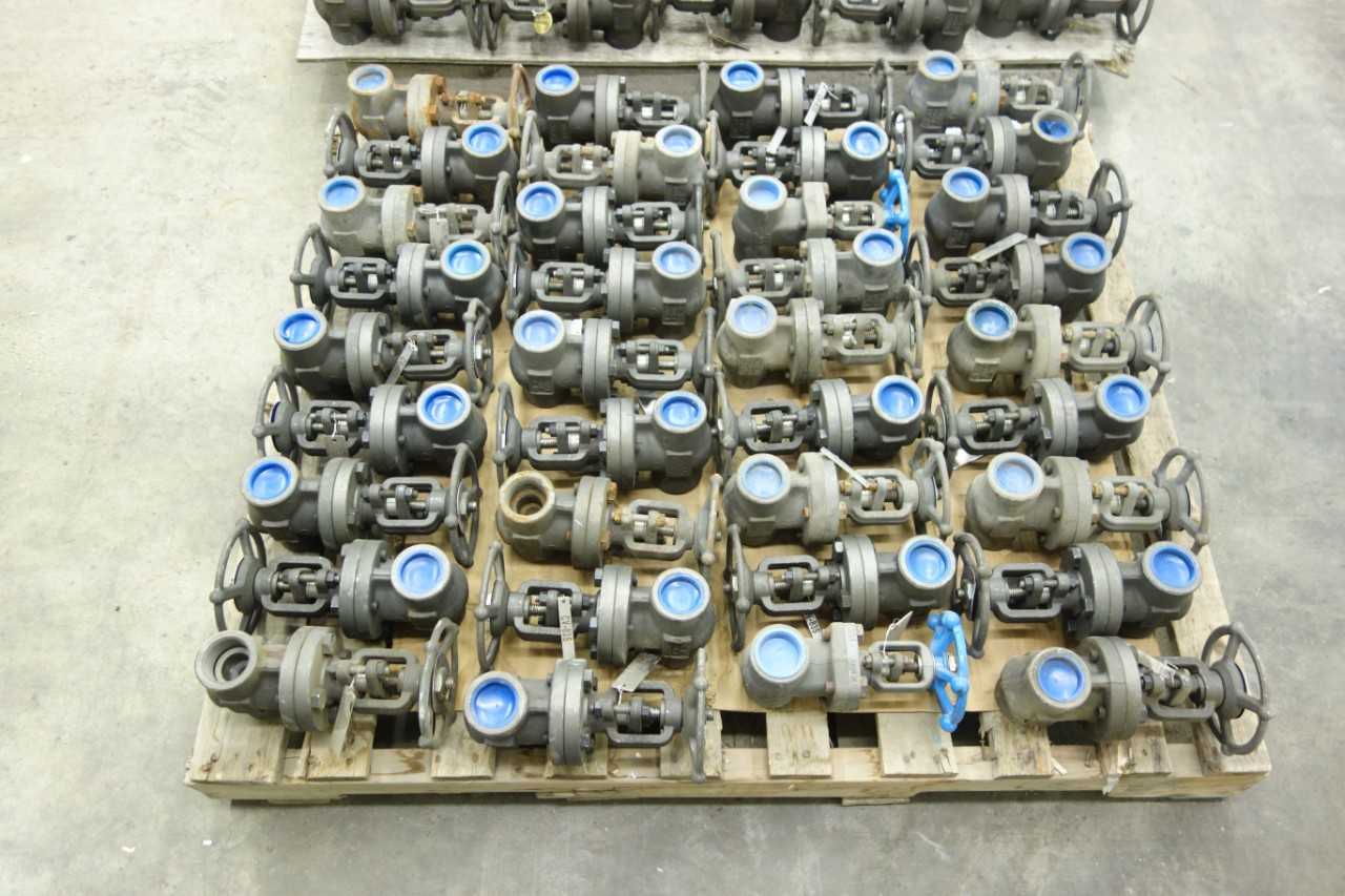 2 PALLETS OF CL800 1-1/2 IN BONNEY FORGE GATE VALVES - VALVES