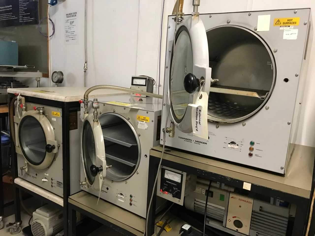Townson + Mercer x 3 Ovens - LAB & SCIENTIFIC
