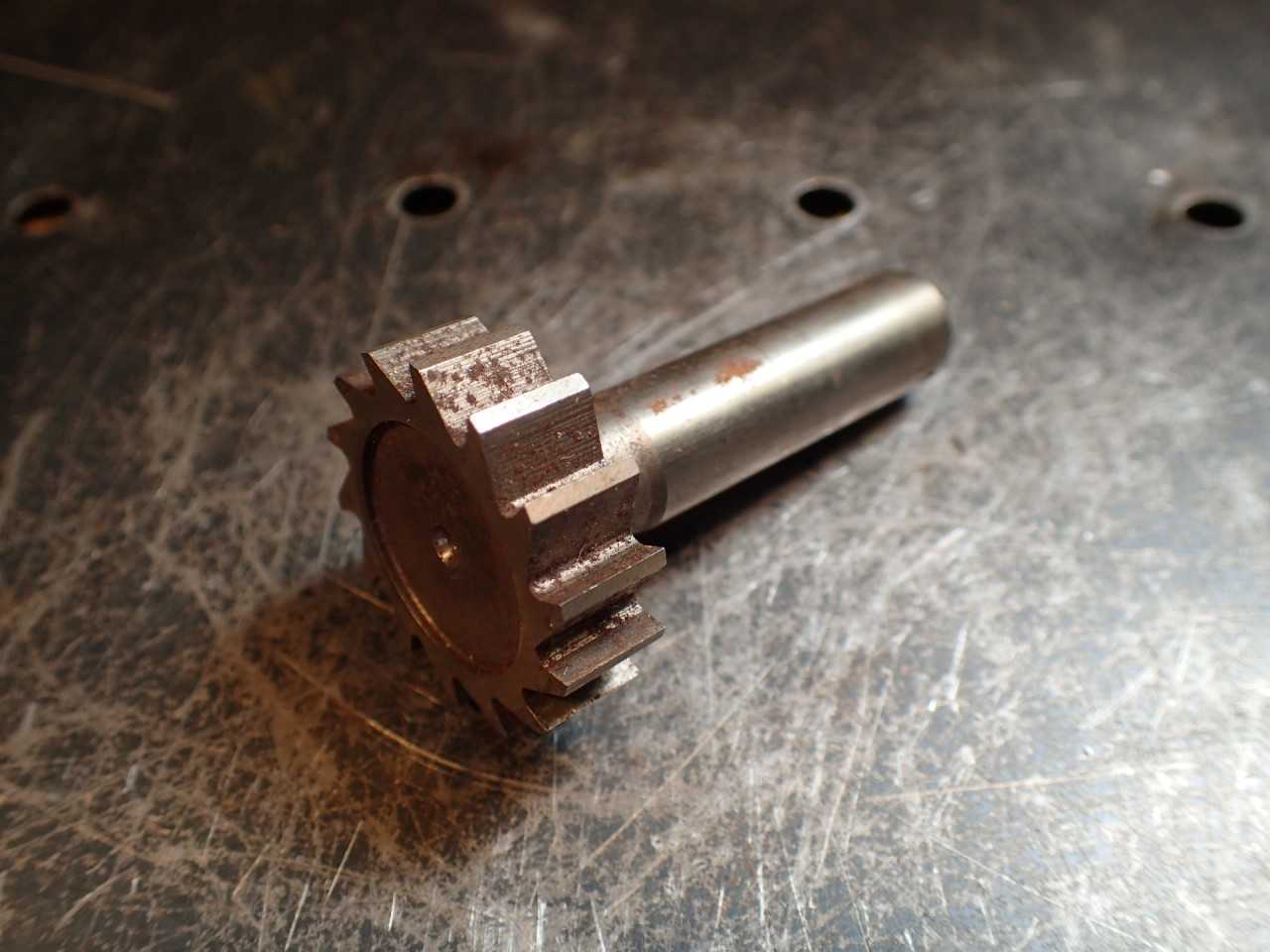 #1210 HSS Woodruff Keyseat Cutter: 1-1/4" Dia, 3/8" Face Width, 1/2" Shank, Used - MILLING TOOLS