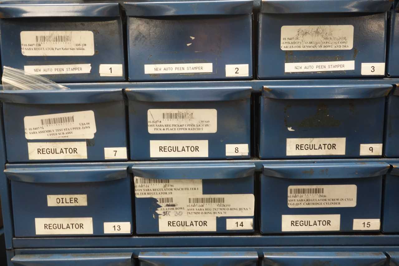 1 section pull-out shelving without contents - SHELVING