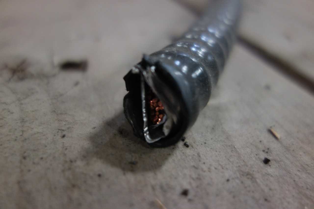 SPOOL OF CABLE WIRE - ELECTRICAL COMPONENTS
