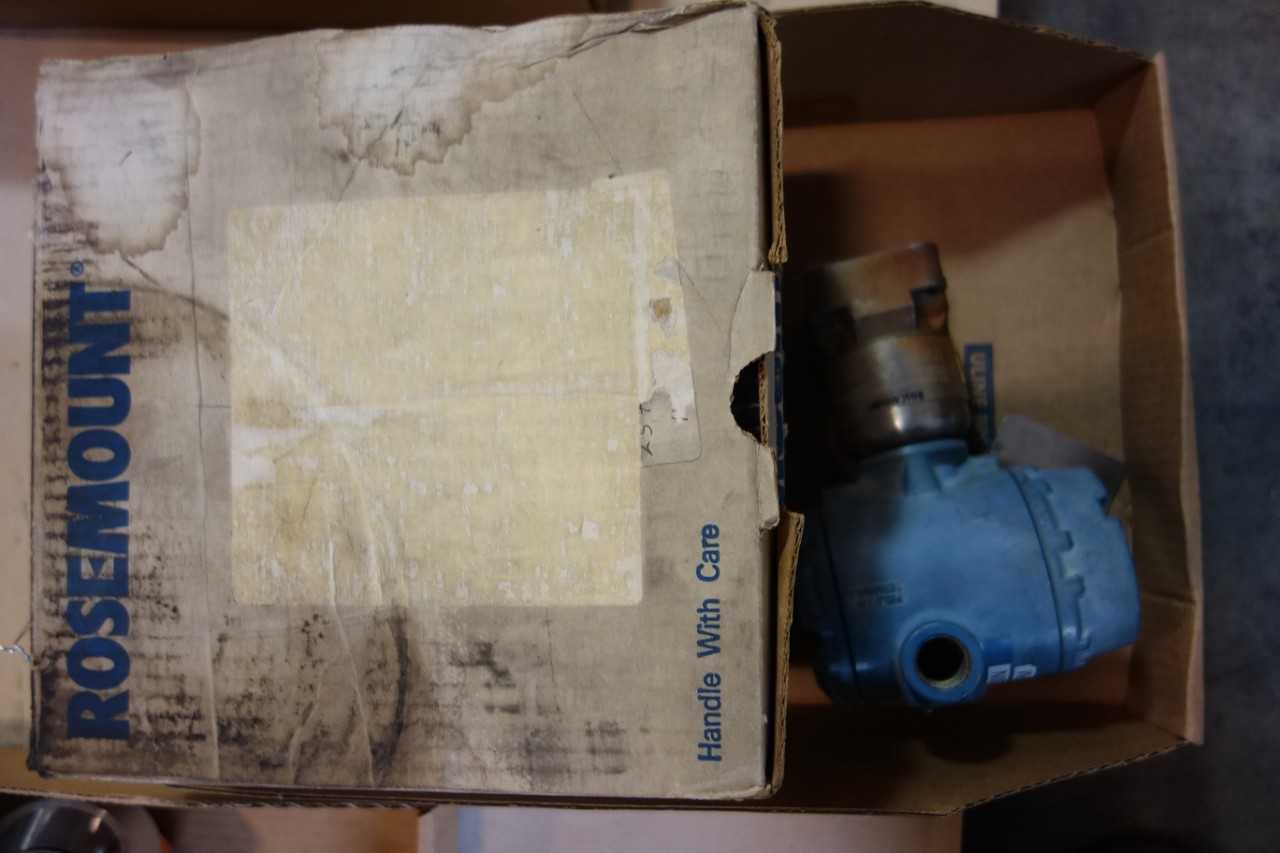 1 LOT OF ROSEMOUNT PRESSURE TRANSMITTER, PRESSURE FLOW METER - INSTRUMENTATION