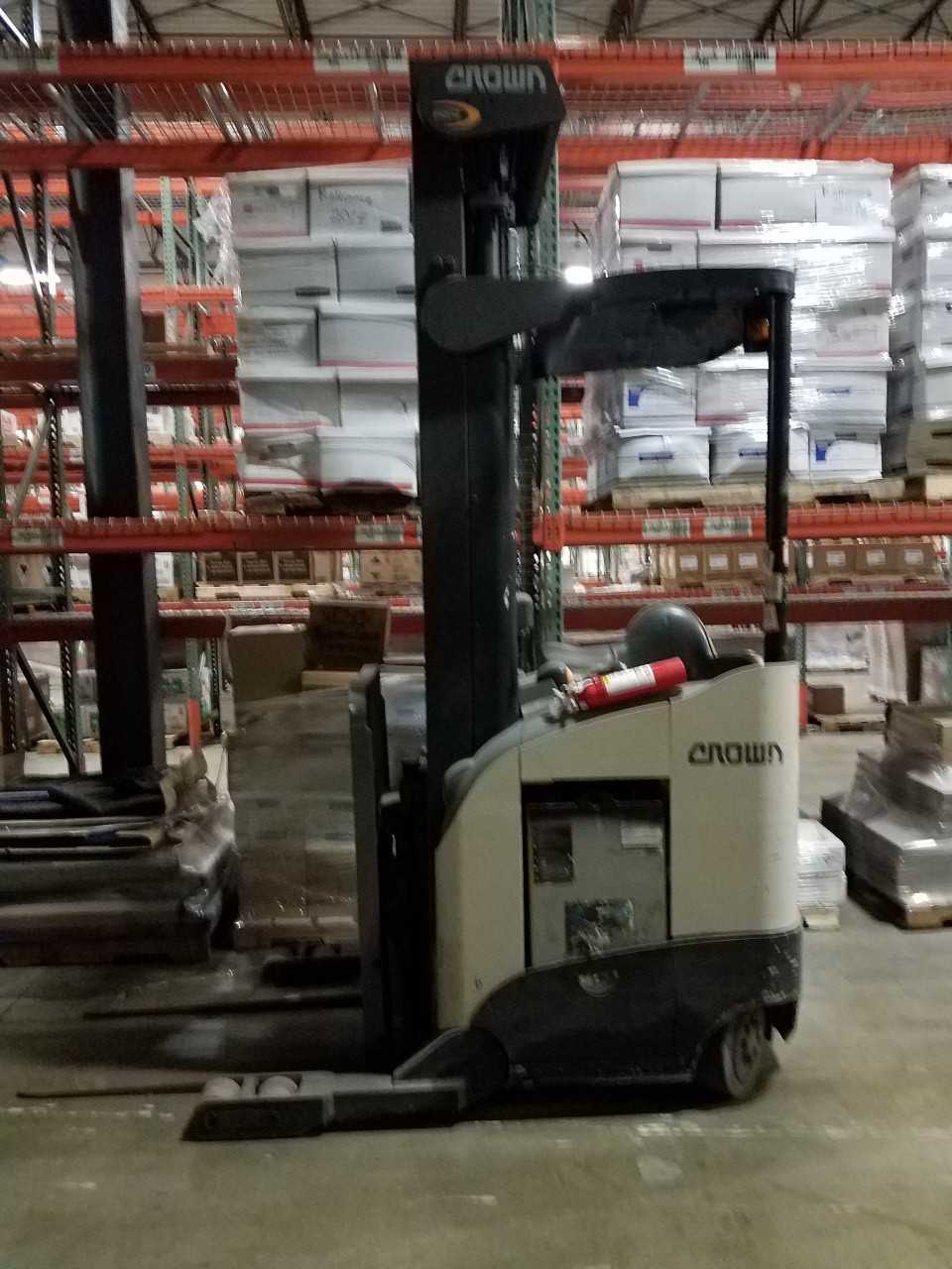 2012 Crown RR5725-35 reach truck Addison IL - REACH TRUCKS
