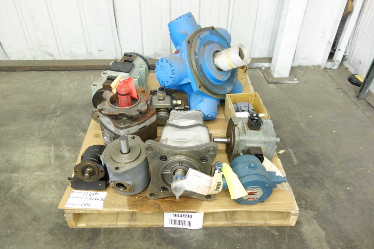 PALLET OF ASSORTED HYDRAULIC PUMPS - HAND TOOLS
