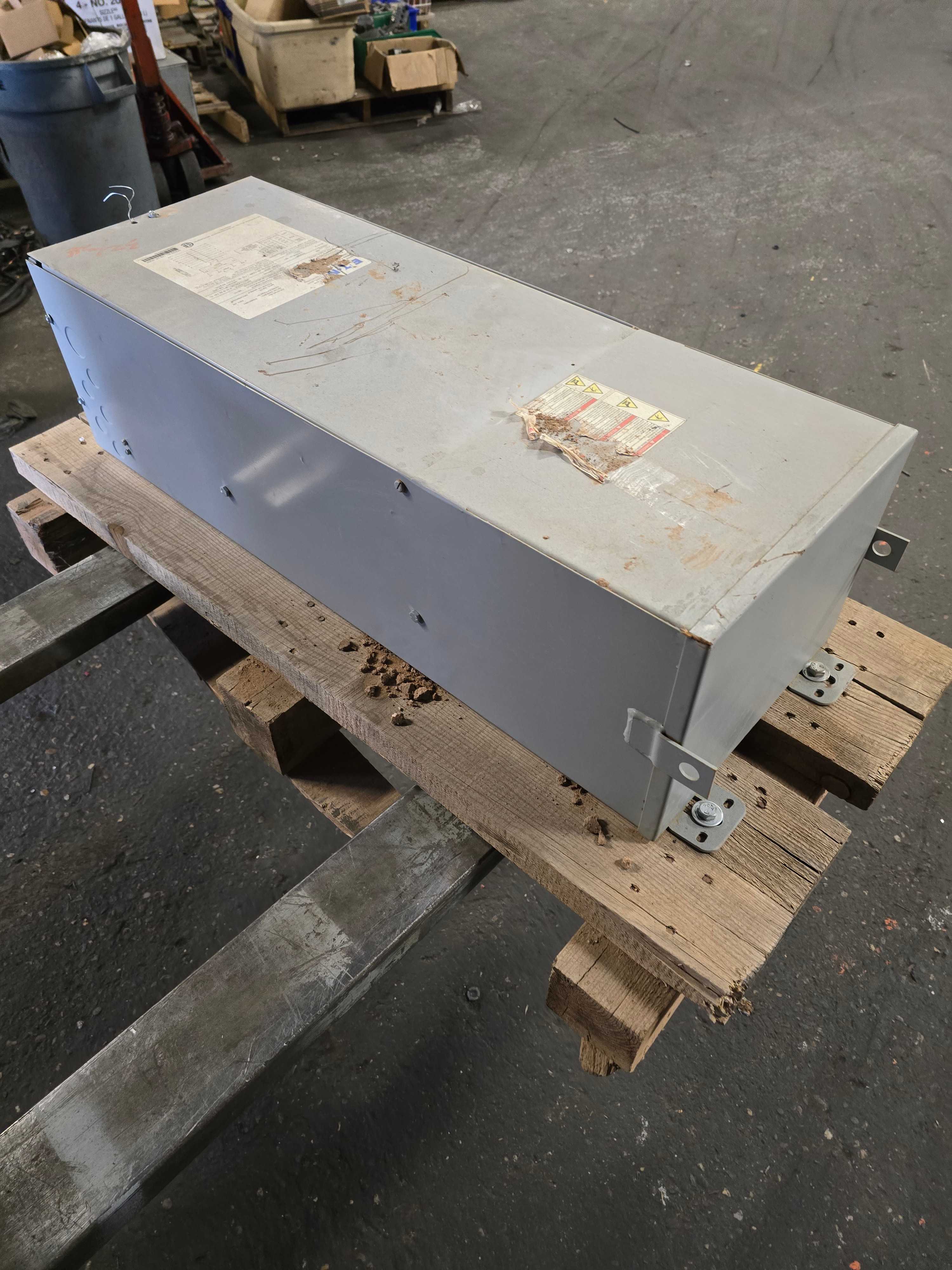 EATON MINI POWER CENTER TRANSFORMER/PANEL 480-208/120 3 KVA P48G11S0318CUB - ELECTRICAL COMPONENTS