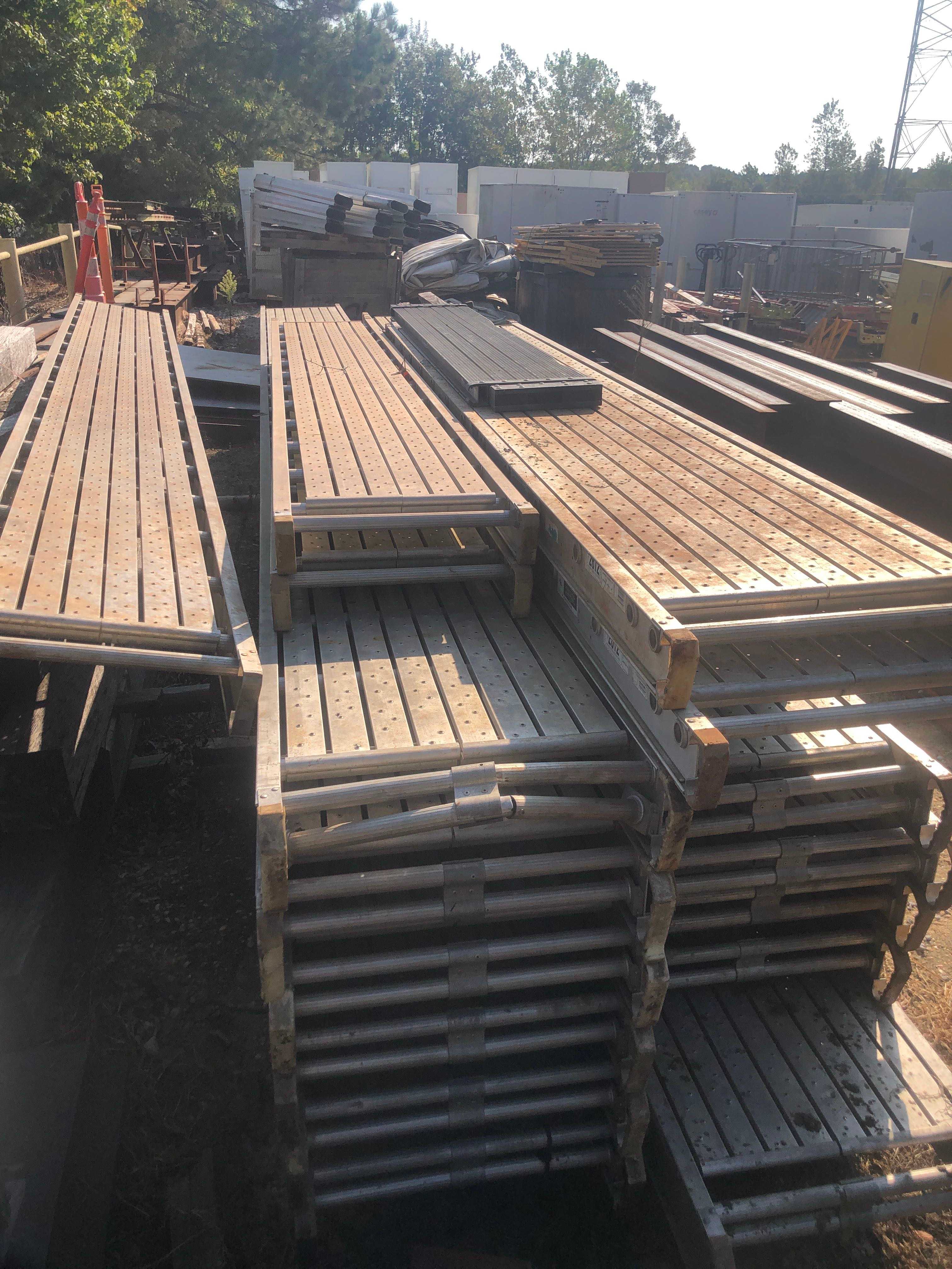 BULK LOT OF ALUMINUM SCAFFOLDING PLATFORMS QTY 18 - MISCELLANEOUS