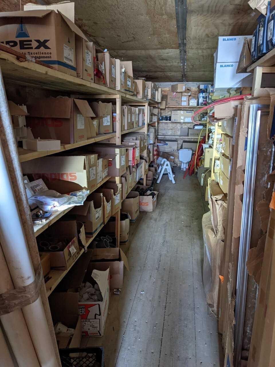 Contents of trailer 25 - Plumbing Supplies - MISCELLANEOUS