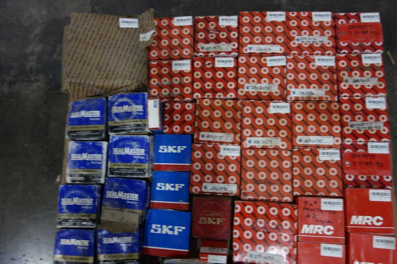 LOT OF ASSORTED BEARINGS - BEARINGS
