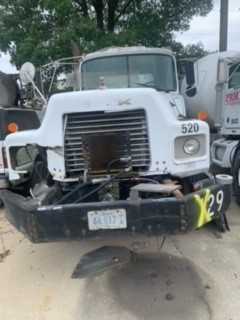 2000 MACK 600 DM600 READYMIX CONCRETE MIXER TRUCK - NO TITLE AVAILABLE - MIXER TRUCKS