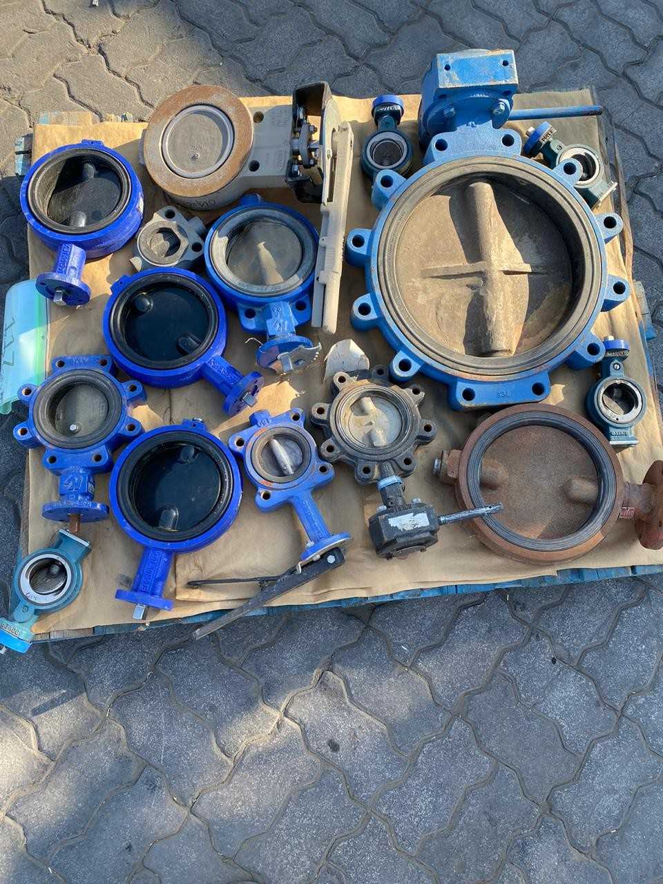 PALLET OF ASSORTED BUTTERFLY VALVES - BUTTERFLY VALVE
