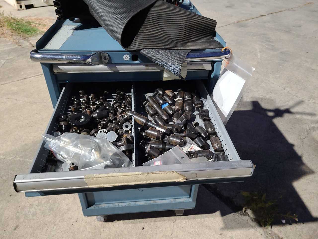 Lista 5 drawer tool crib with tool (Lot 2586593) San Antonio, TX - ELECTRIC POWER TOOLS