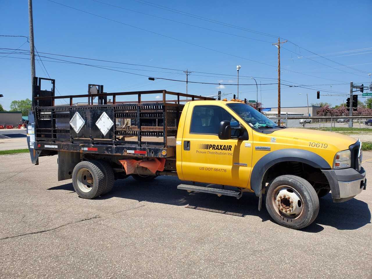 2006 Ford Stakebed - VANS