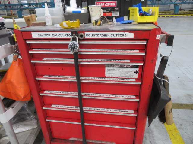 7 Drawer Tool Box Snap On and contents - MISCELLANEOUS