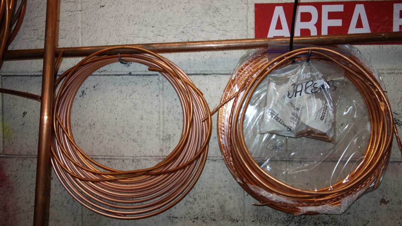 LOT OF ASSORTED COPPER PIPING & WIRE - WIRE MANUFACTURING