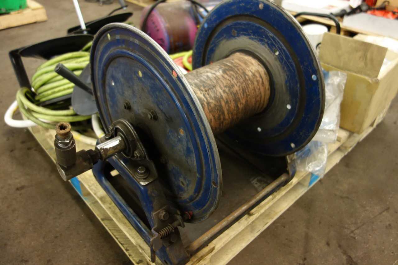 1 PALLET OF ASSORTED COMPRESSOR PARTS - AIR COMPRESSORS