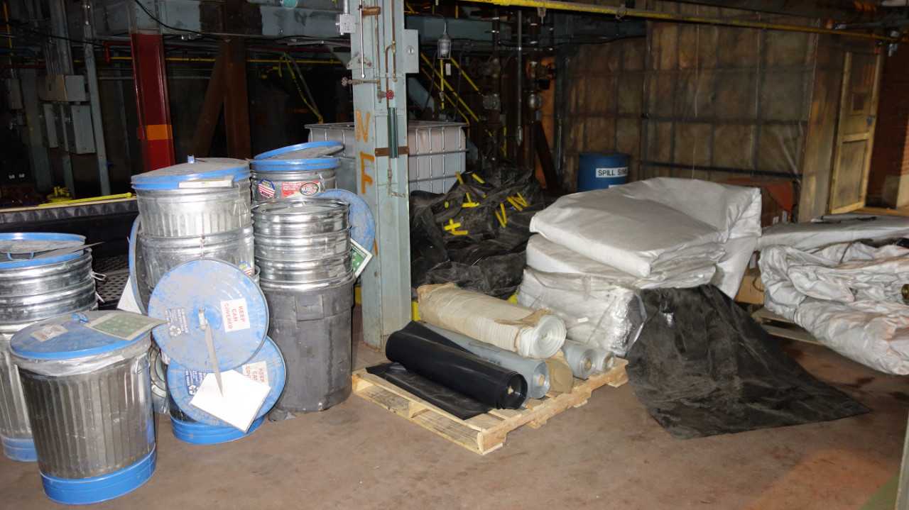 LOT OF ASSORTED GARBAGE CANS, OIL CONTAINERS, BINS - WASTE BINS