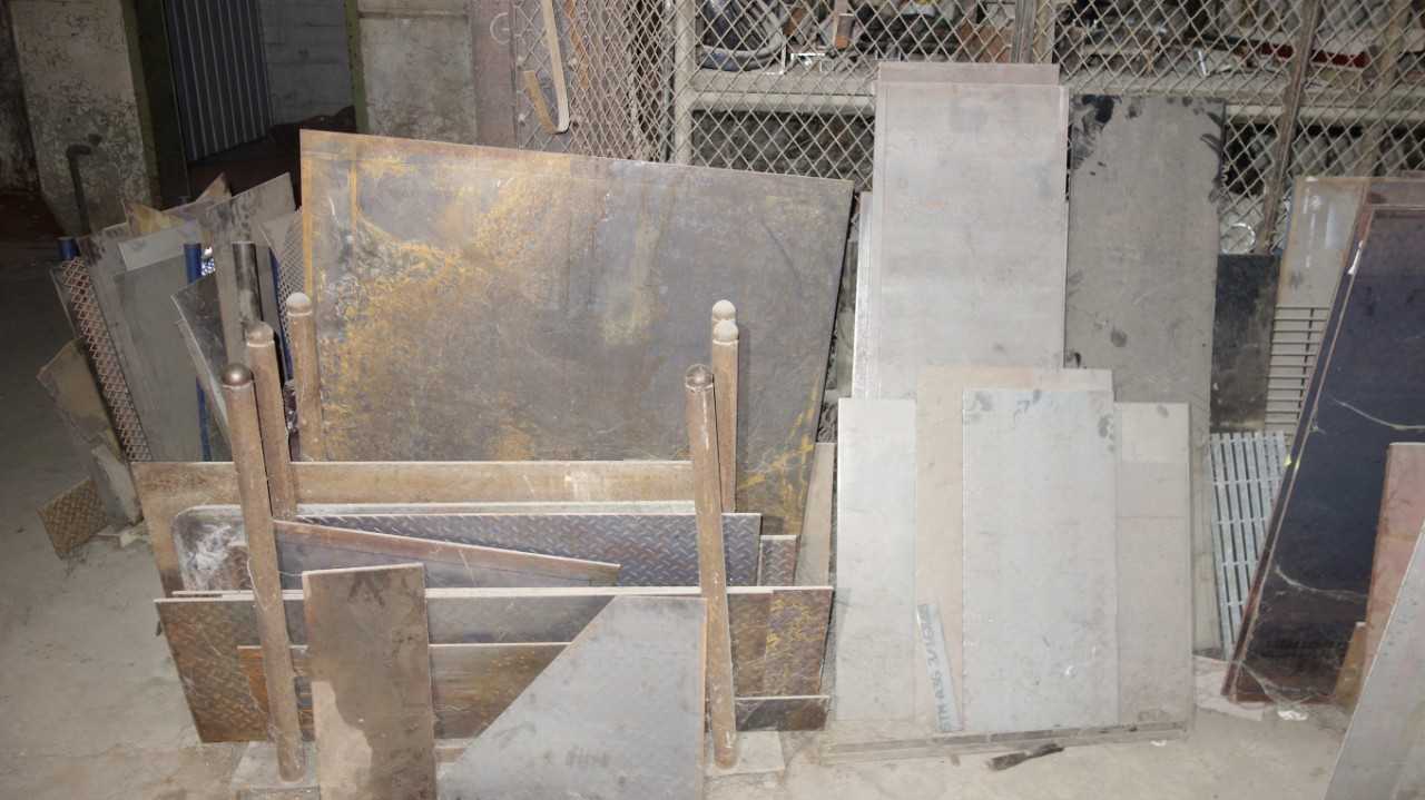 LOT OF ASSORTED STEEL PLATES, CHATTER PLATES - MISCELLANEOUS
