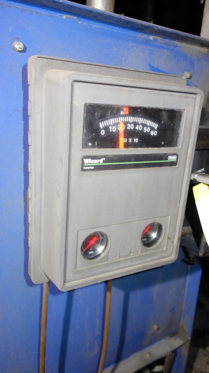 FISHER 4195KB CONTROLLER - INSTRUMENTATION
