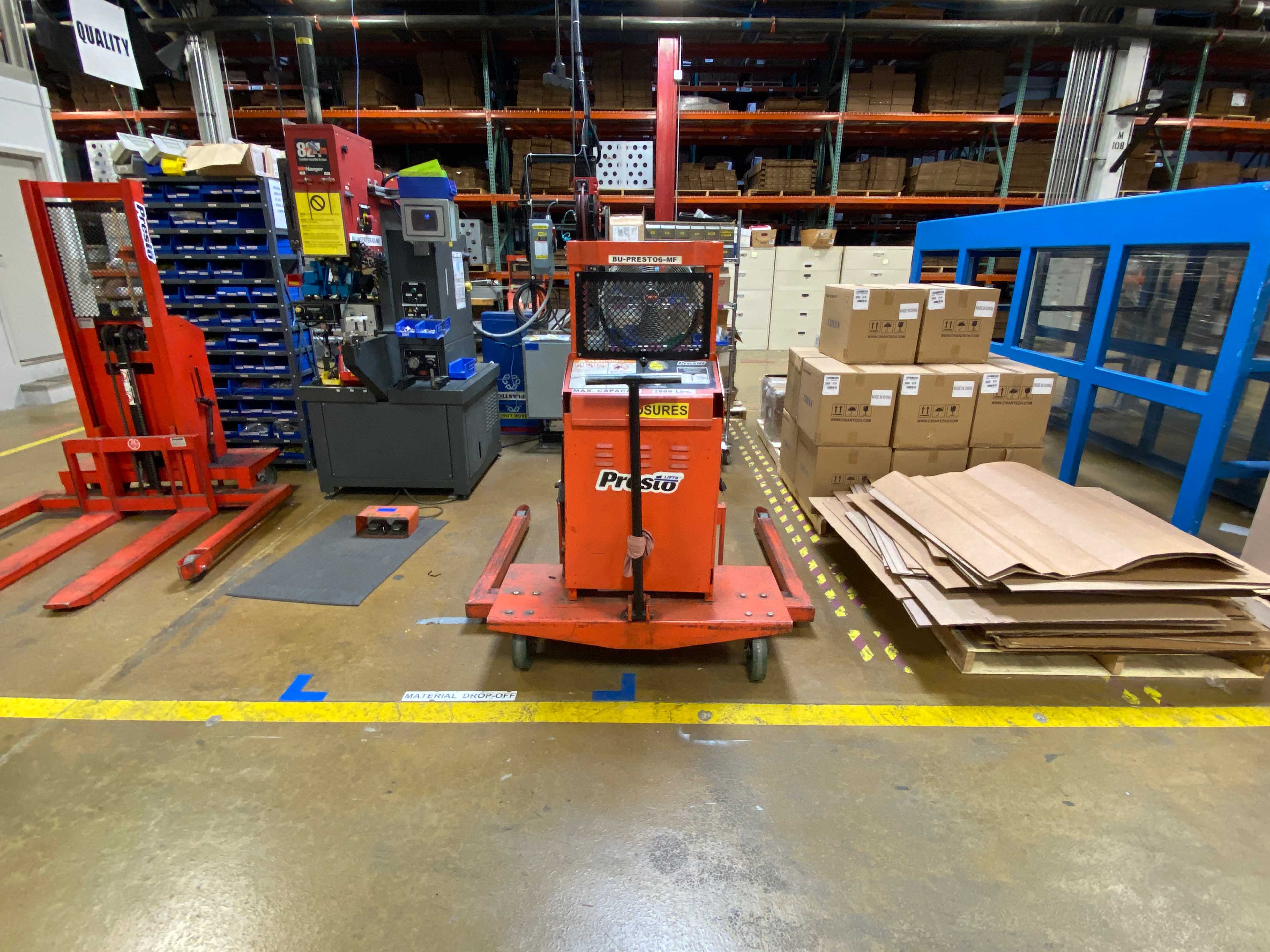 2011 PRESTO LIFTS WPS5036-20 2000 LB CAP LIFT - FORKLIFTS