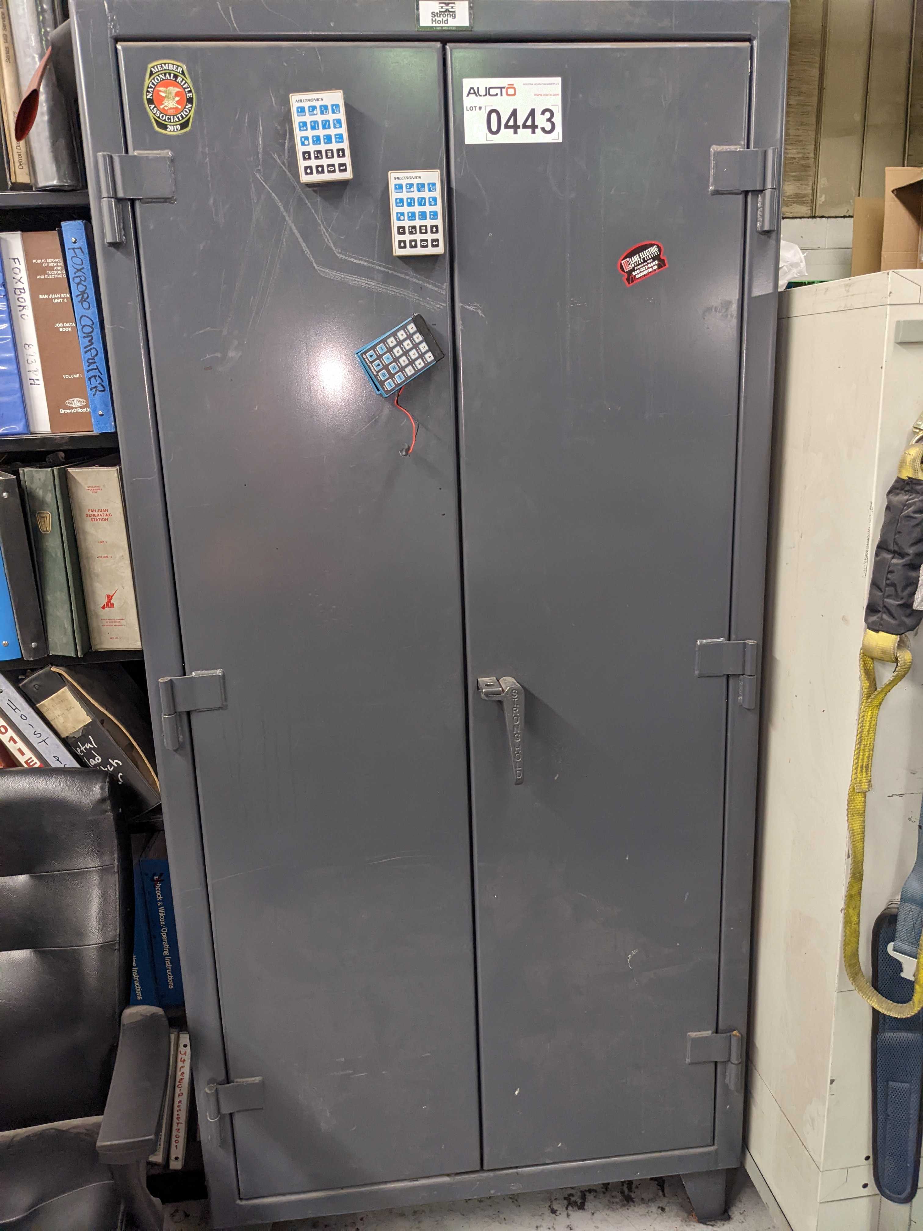 CABINET AND CONTENTS - ELECTRIC POWER TOOLS