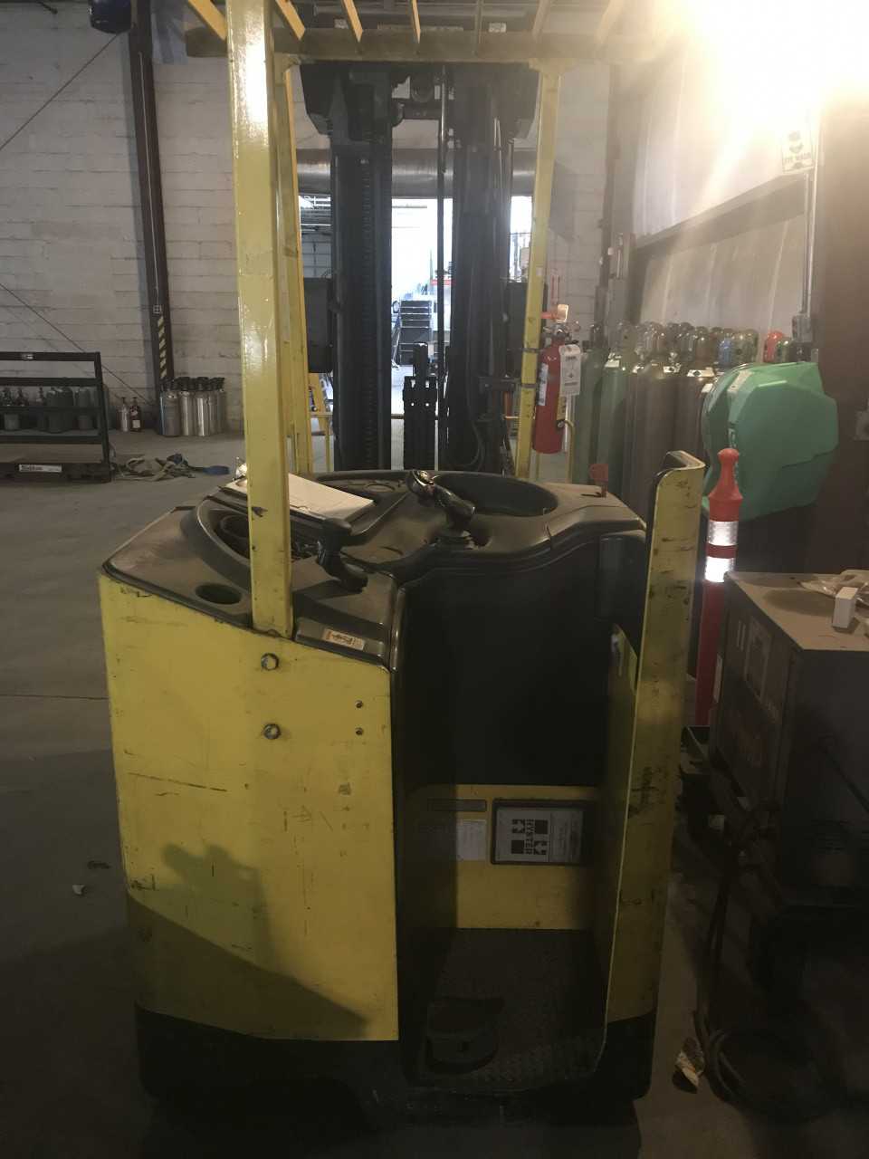 2003 Hyster E40HSD Electric Lift - FORKLIFTS