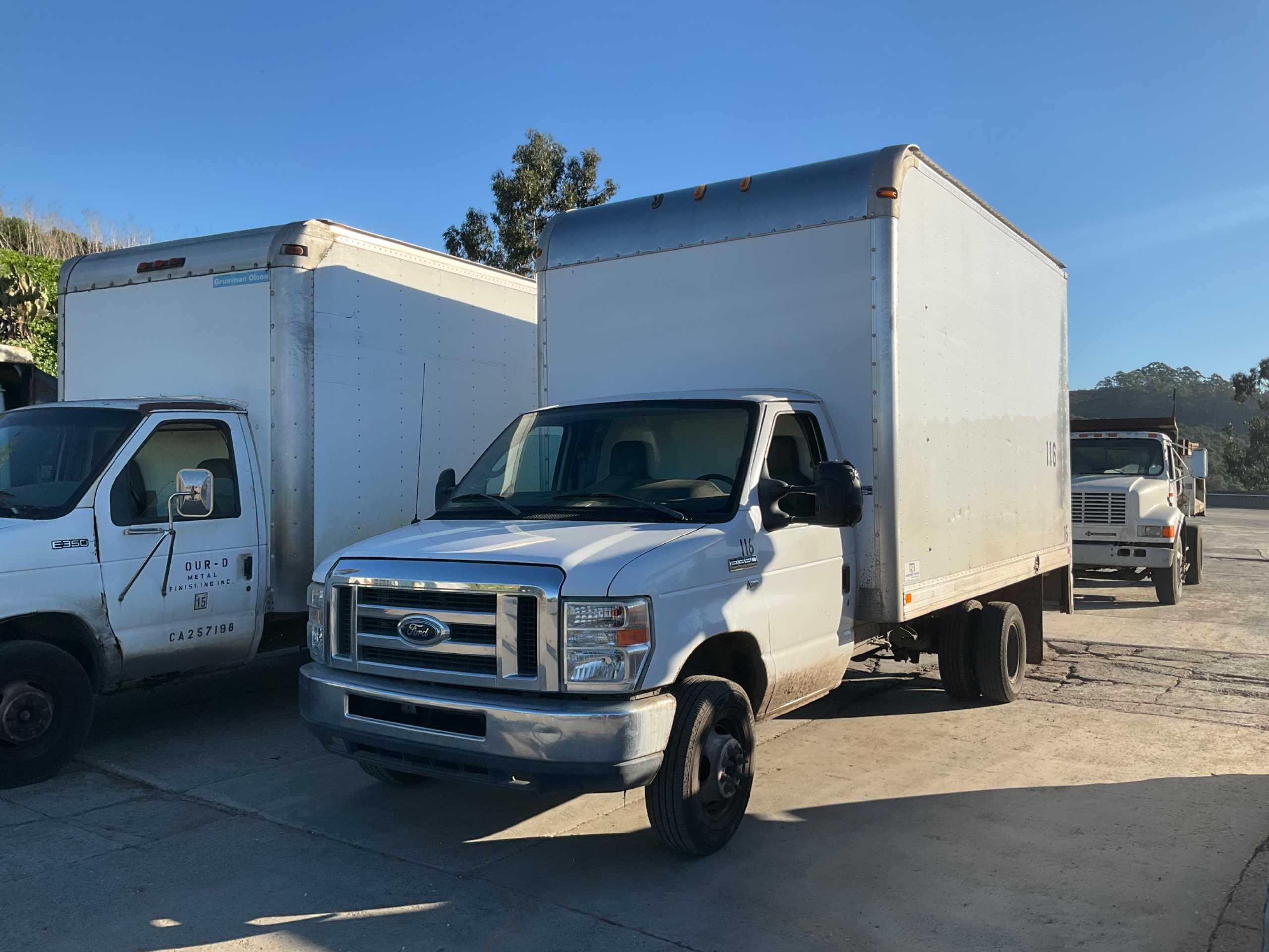 2012 FORD E-350 STRAIGHT CARGO TRUCK