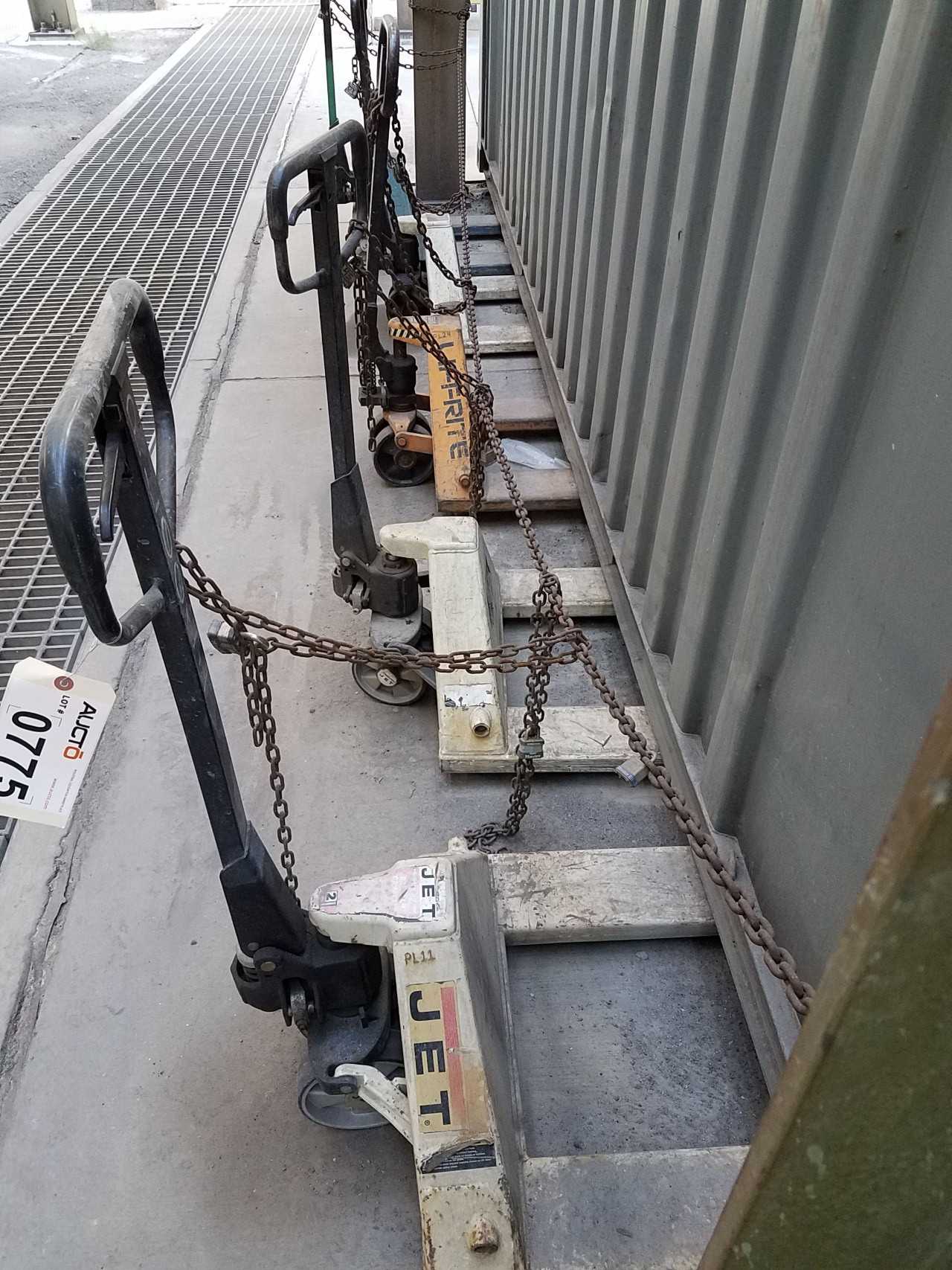 Lot of 6 pallet jacks - MANUAL PALLET JACKS