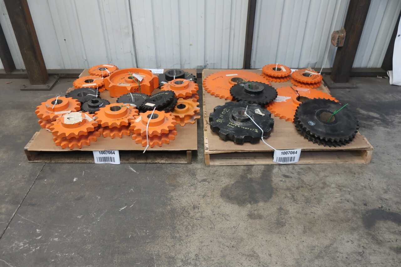 2 PALLETS OF ASSORTED SPROCKETS - HAND TOOLS