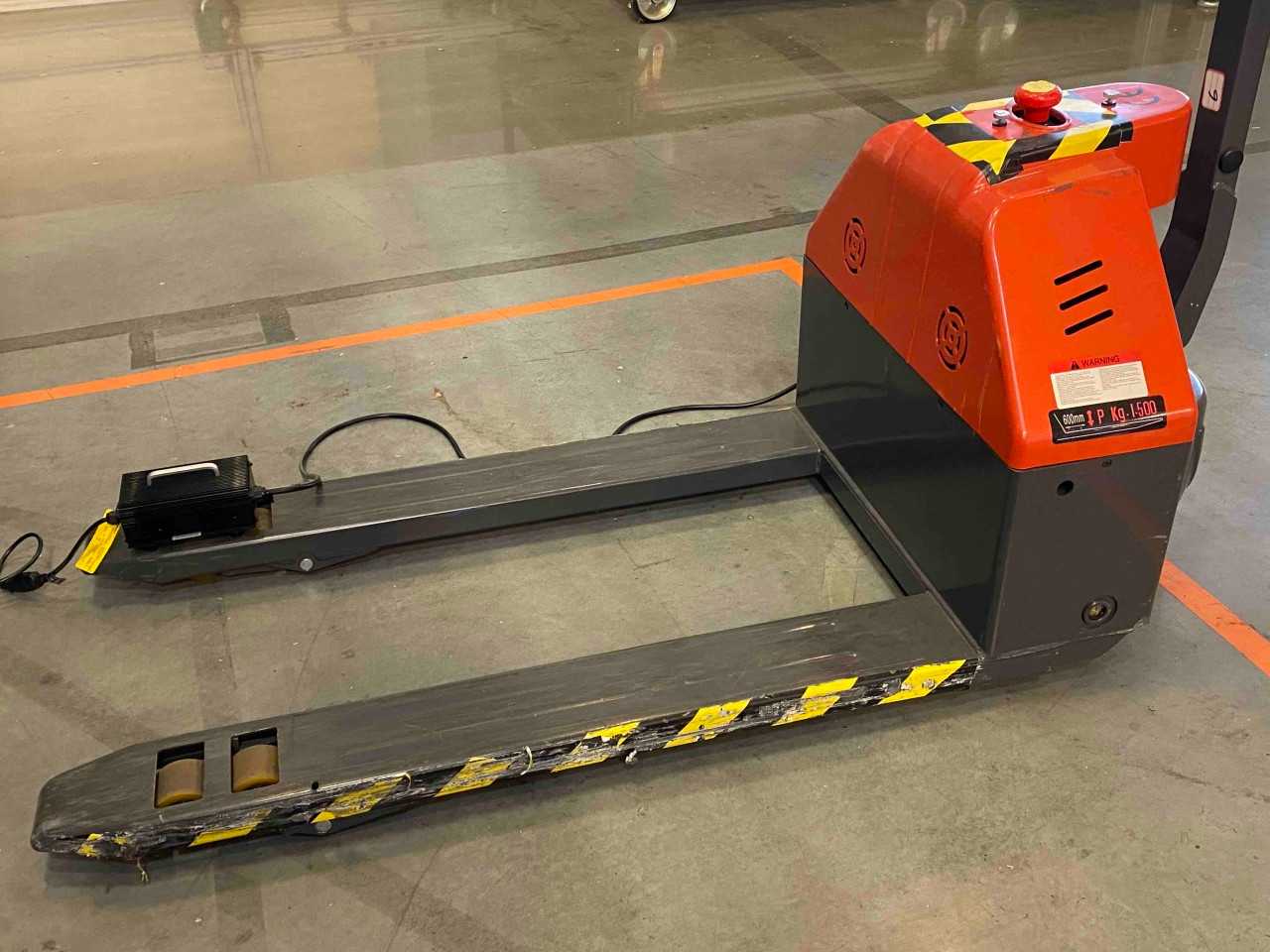 Electric Pallet Jack (2530981) Charleston - ELECTRIC PALLET JACKS