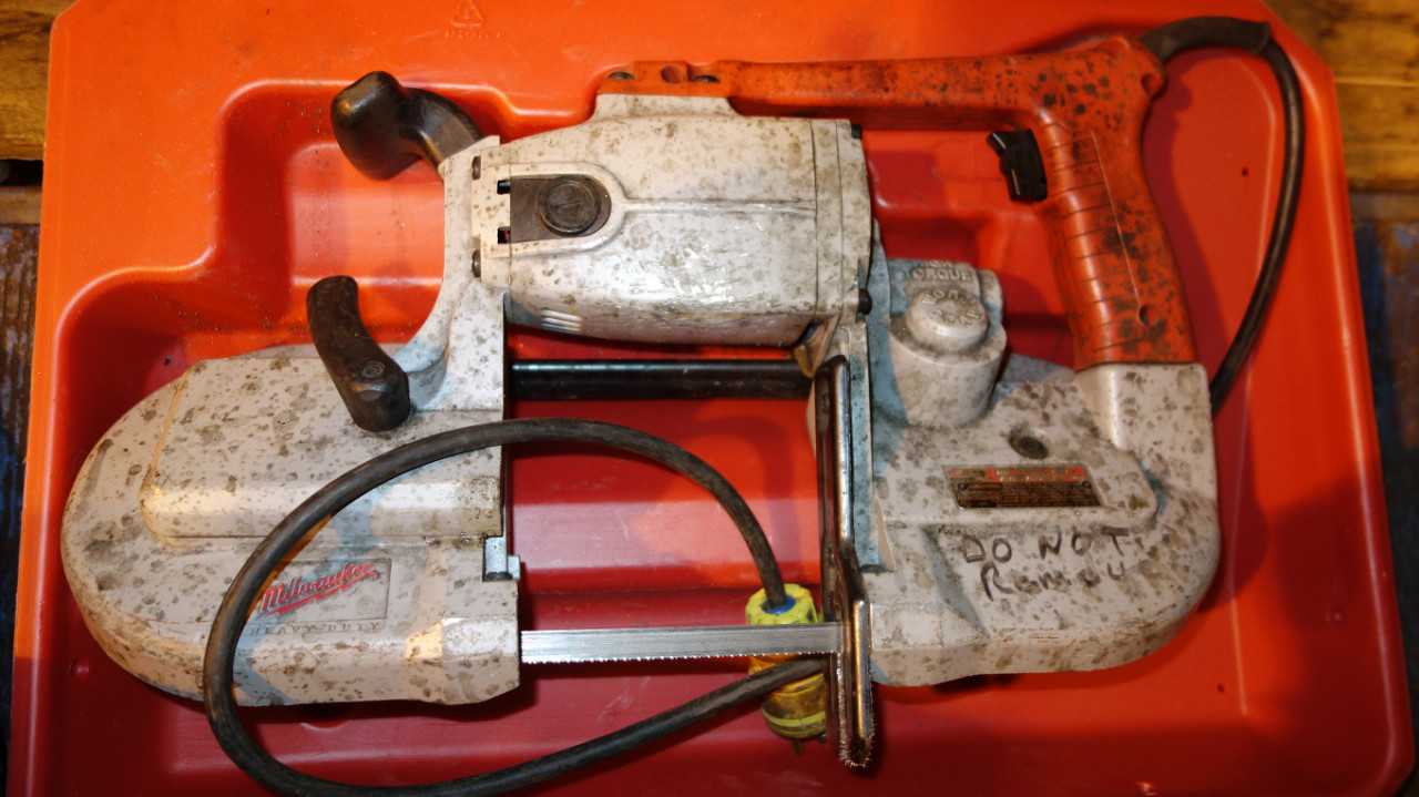 MILWAUKEE 6230 BAND SAW 120V-AC - ELECTRIC POWER TOOLS