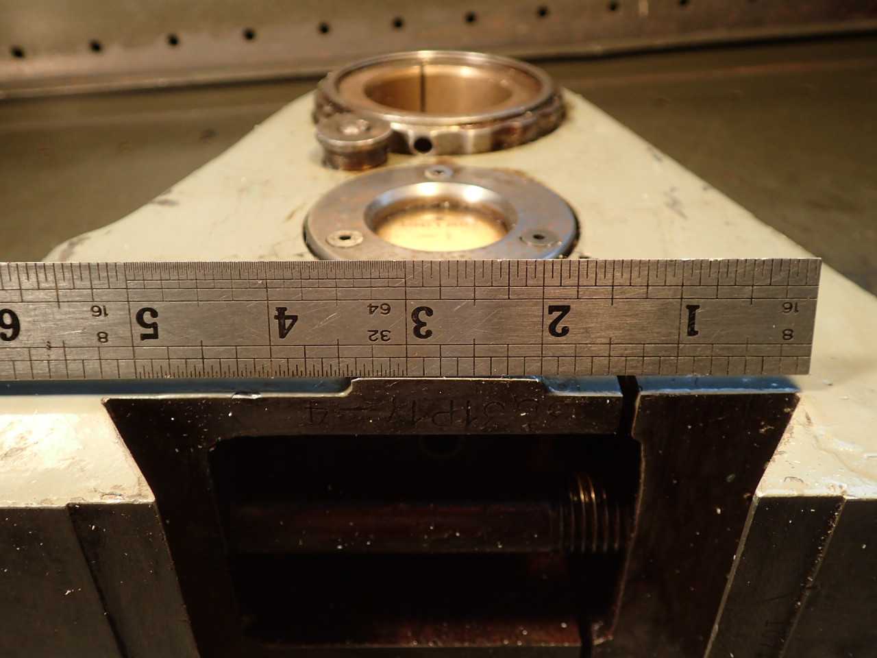 Cincinnati Horizontal Mill Arbor Support: 2-1/8" Bore, 5-1/8" Dovetail 3B31P1Y-4 - END MILLS