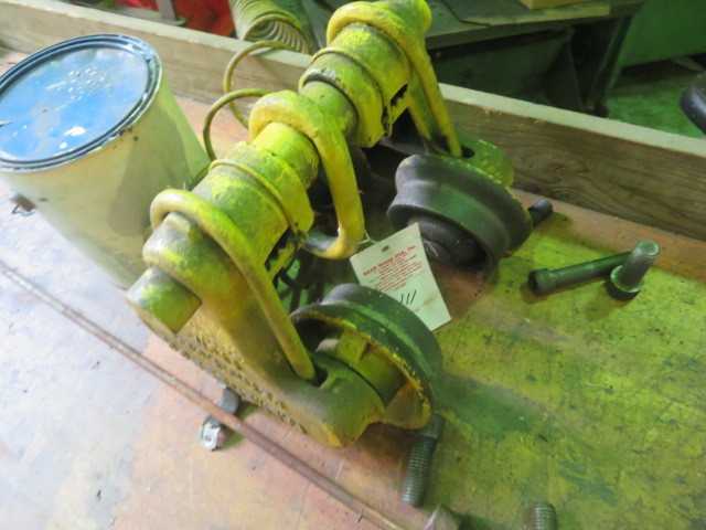 Palmer beeco, 1 ton hoist and cabinet and contents - MISCELLANEOUS